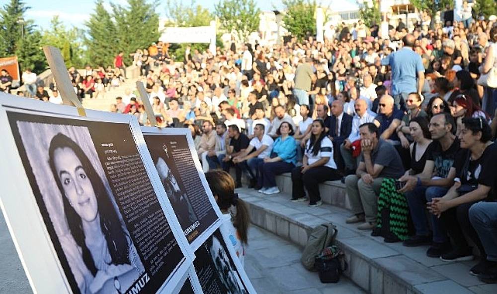 Sivas Katliamının 31. yıldönümü dolayısıyla sivil toplum kuruluşları ve Çankaya Belediyesi iş birliğinde anma programı düzenledi